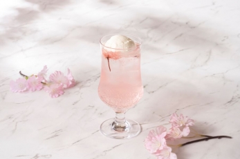 桜クリームソーダ