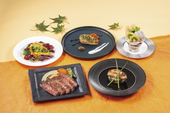 8月のメニューでございます。