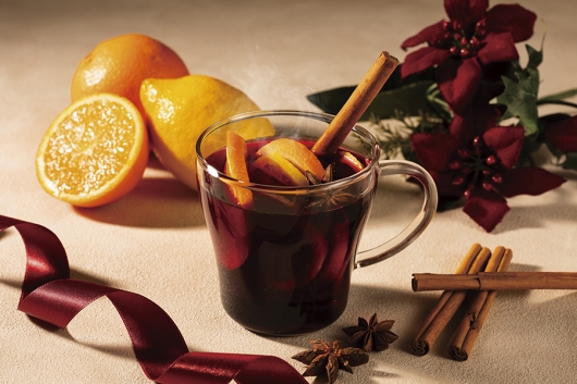 フルーツとスパイス香るホットサングリア