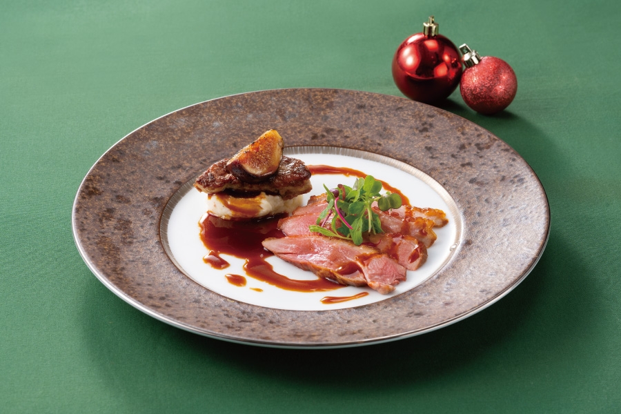 鴨胸肉とフォアグラのポワレ イチジク添え
マデラワインソース