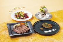 8月のメニューでございます。